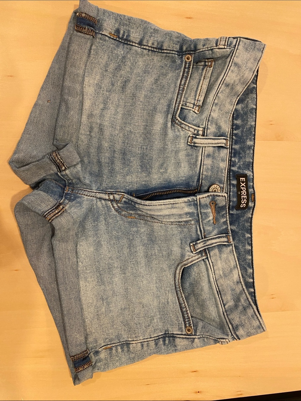Express Women's Light Wash Denim Roll-Hem Shorts